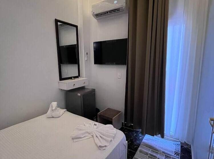 هتل Future Hostel