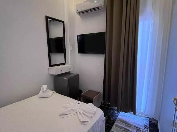 هتل Future Hostel