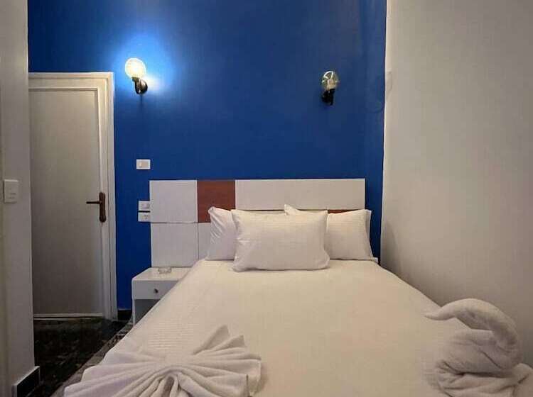 هتل Future Hostel