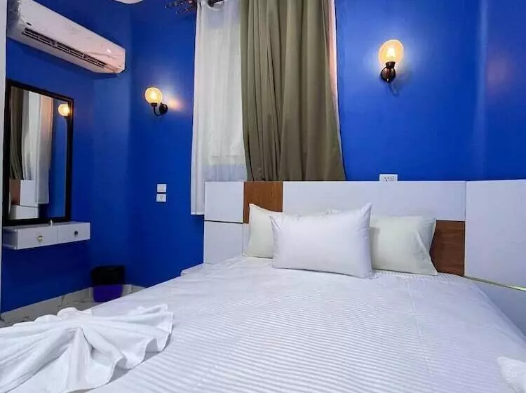 هتل Future Hostel