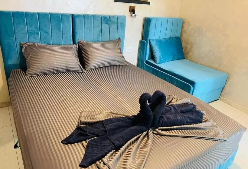 ペンション Neversea House