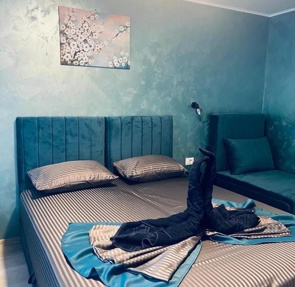 پانسیون Neversea House