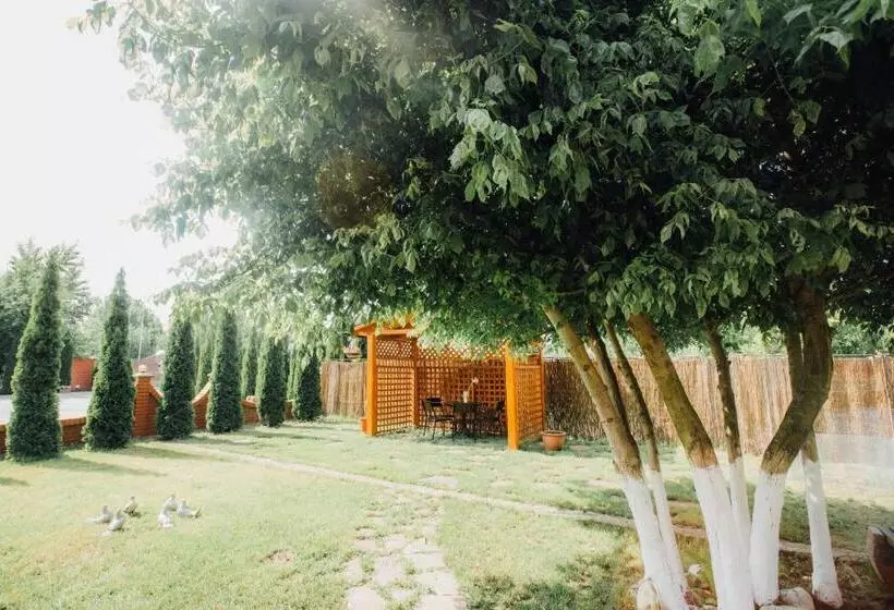 پانسیون Villa Fenix