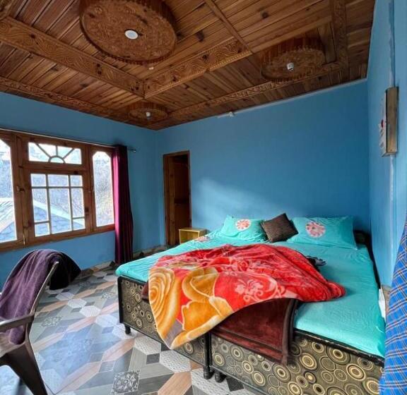 Pensão Yamuna Guest House Tosh