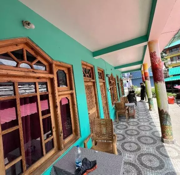 Majatalo Yamuna Guest House Tosh