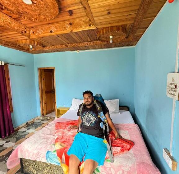 Pensão Yamuna Guest House Tosh