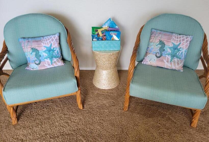 Stunning Oceanfront Condo   The Seashore Hideaway, Wailua Bay View, Unit 208, Kapaa