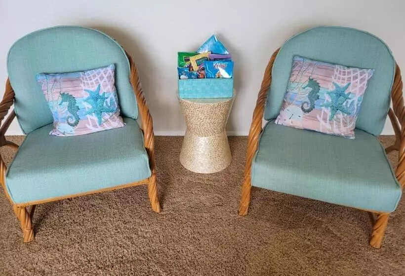 Stunning Oceanfront Condo   The Seashore Hideaway, Wailua Bay View, Unit 208, Kapaa