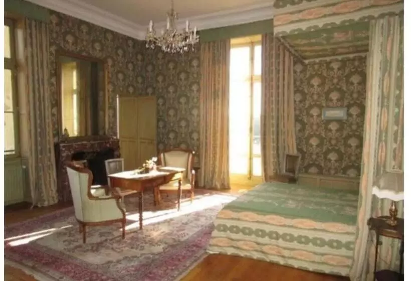 Aamiaismajoitus (B&B) Château De Beauchamp En Sarthe