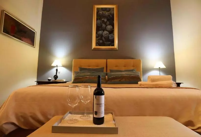 Aamiaismajoitus (B&B) Lamadrid Guest House