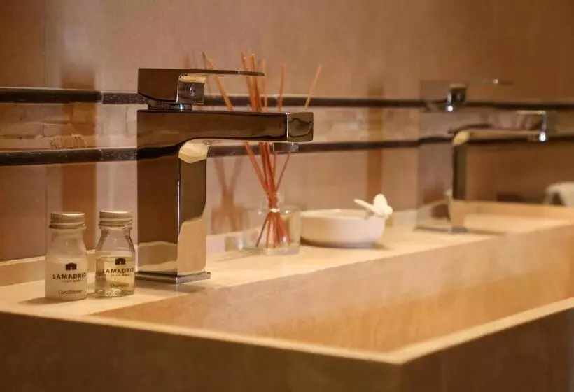 Aamiaismajoitus (B&B) Lamadrid Guest House