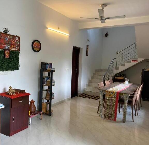 민박 Sree Valsam Inn Bed Breakfast