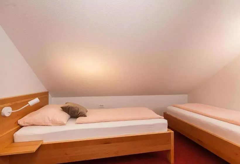 تختخواب و صبحانه Turistična Kmetija Pri Marku