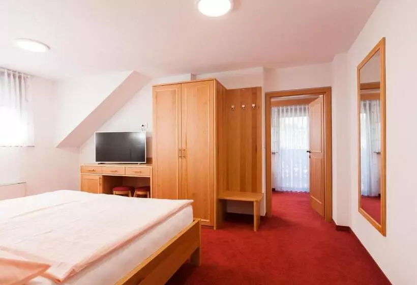 تختخواب و صبحانه Turistična Kmetija Pri Marku