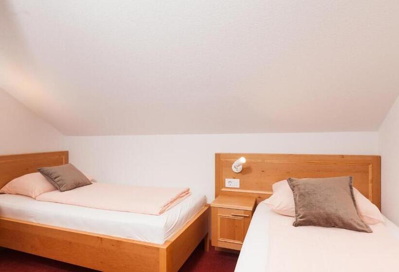 تختخواب و صبحانه Turistična Kmetija Pri Marku