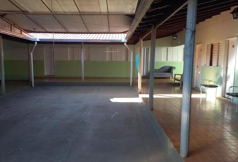 Отель E Restaurante Estancia Capivara