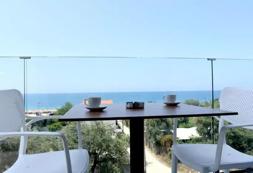 هتل Meridian Suites