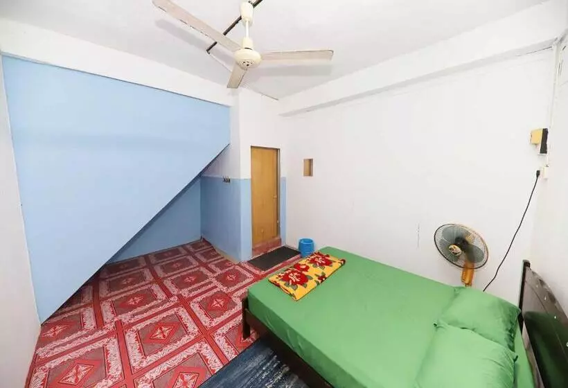 ホテル Oyo 91005 My Gunung Budget