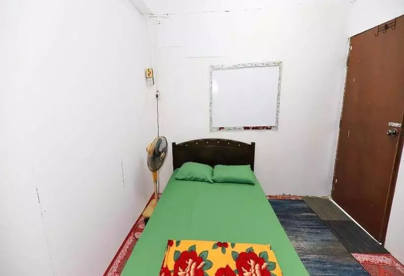 ホテル Oyo 91005 My Gunung Budget