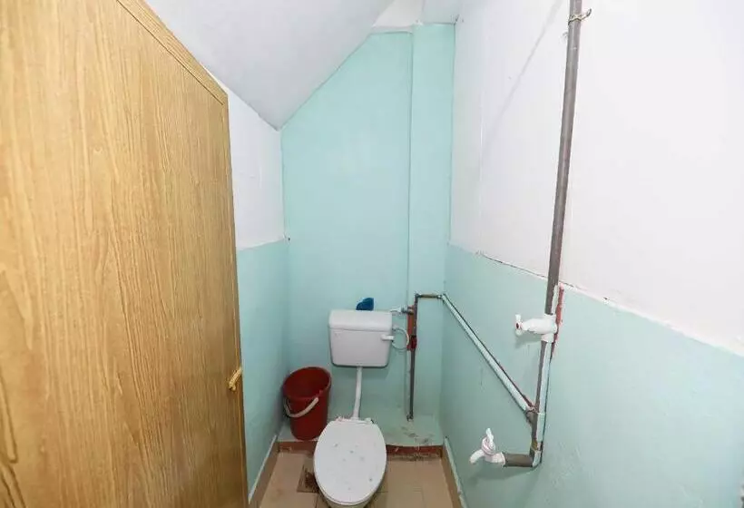 ホテル Oyo 91005 My Gunung Budget