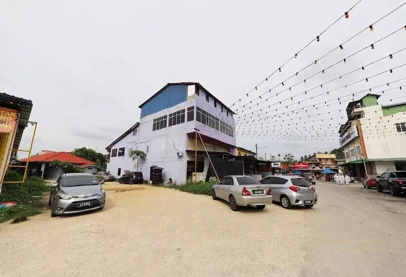 ホテル Oyo 91005 My Gunung Budget