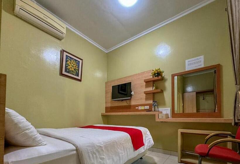 هتل Reddoorz At Shabrina Homestay Syariah Maguwo