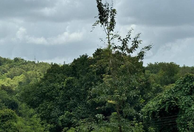 Hotel Shalini Palace