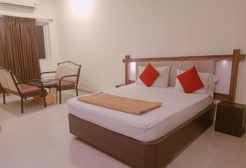 בית מלון כפרי Temple City Lake Inn Madurai Aala