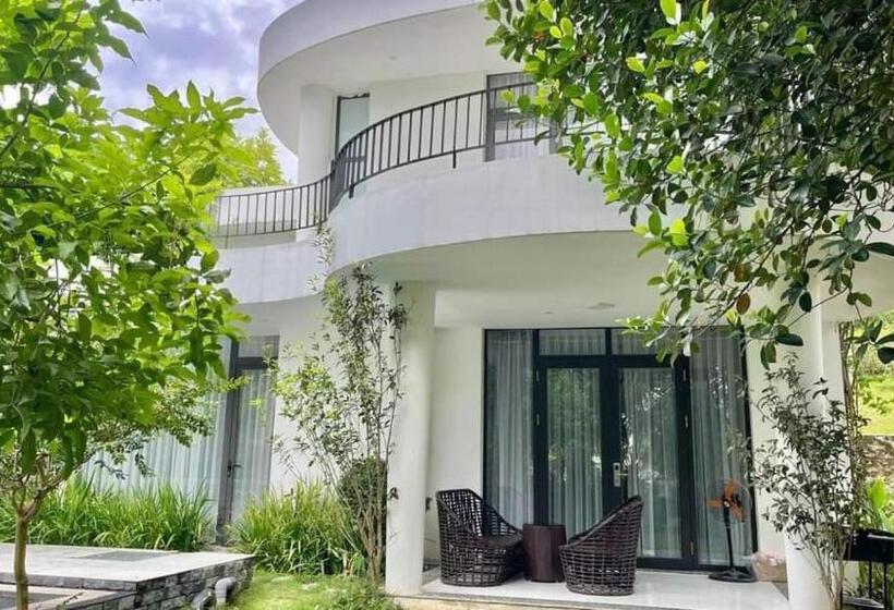 Ivory Villas & Resort Hòa Bình
