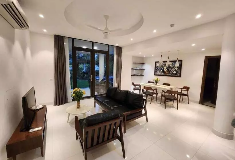 Ivory Villas & Resort Hòa Bình