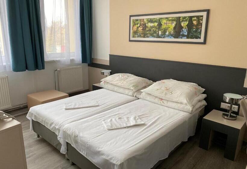 فندق على الطريق Sportok Háza Békéscsaba