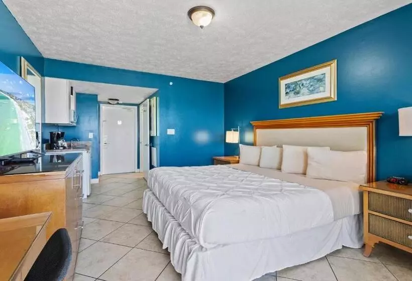 Ocean View Hotel Room With Balcony  King Bed #19