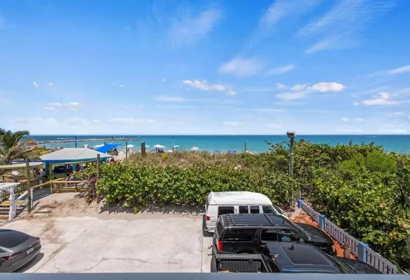 Ocean View Hotel Room With Balcony  King Bed #19