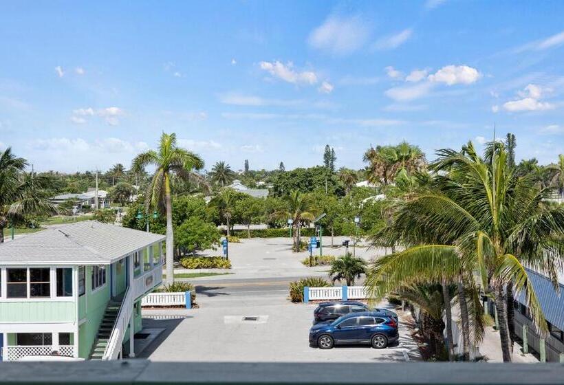 Ocean View Hotel Room With Balcony  King Bed #23