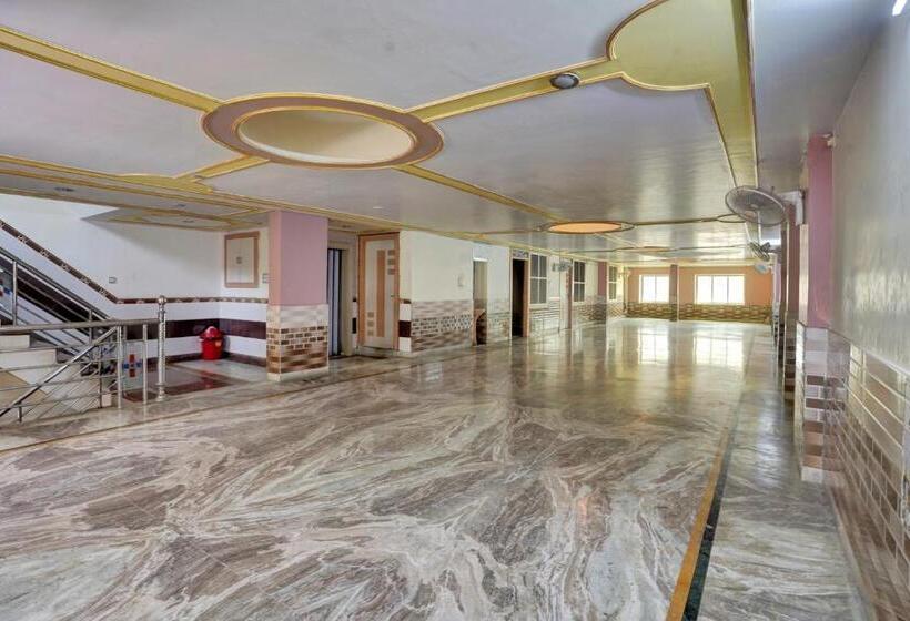 Oyo Hotel Shree Goverdhan Palace