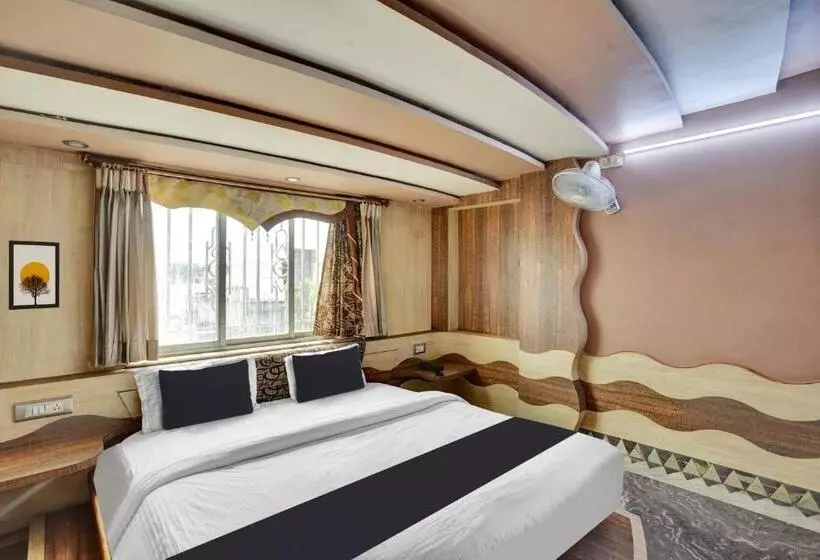 Oyo Hotel Shree Goverdhan Palace