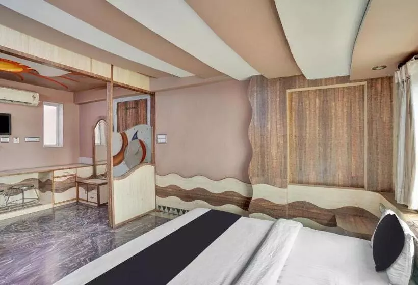 Oyo Hotel Shree Goverdhan Palace