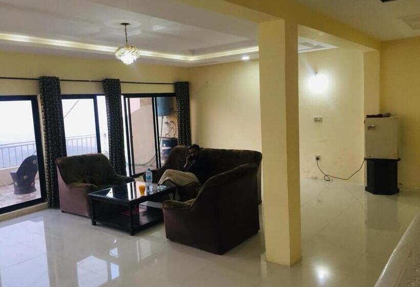 پانسیون Best View Hill Top Guest House Changlagali