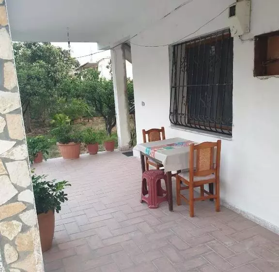 ペンション Centre Vlore Guest House