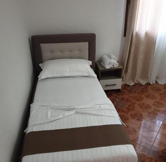 Pensjonat Centre Vlore Guest House