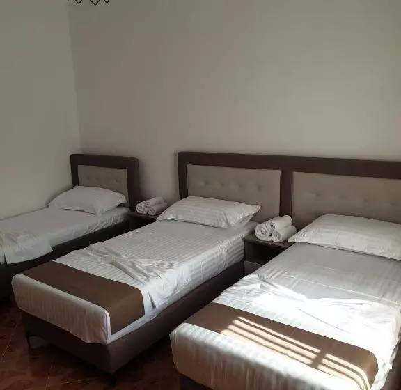 ペンション Centre Vlore Guest House