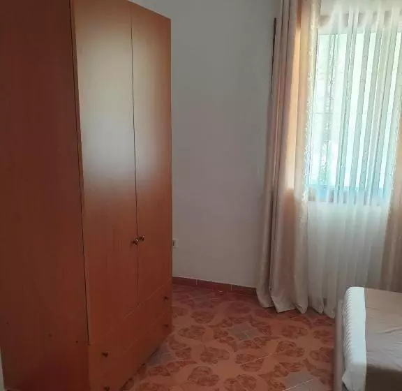ペンション Centre Vlore Guest House