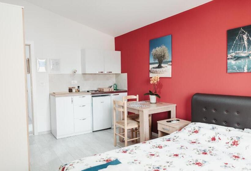 پانسیون Guesthouse Lole