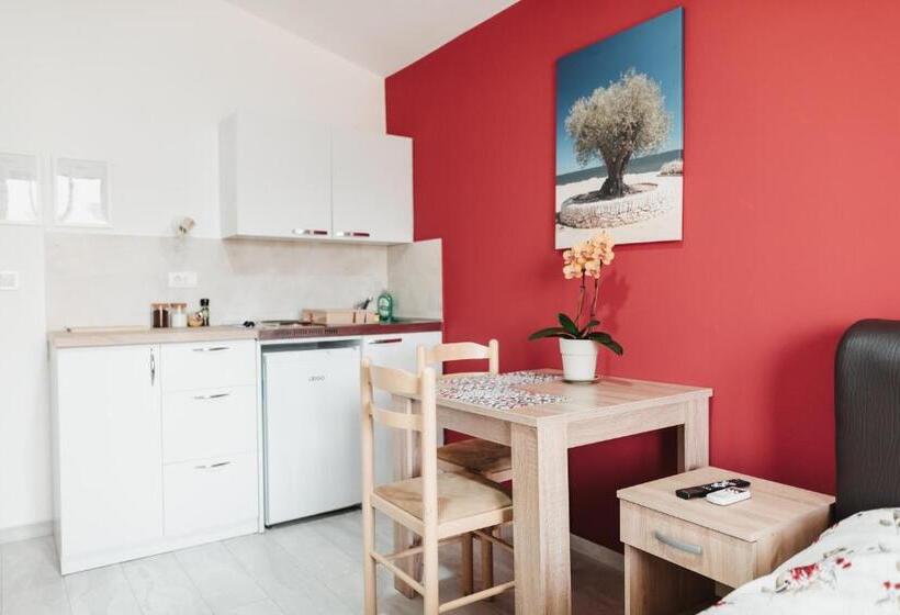 پانسیون Guesthouse Lole