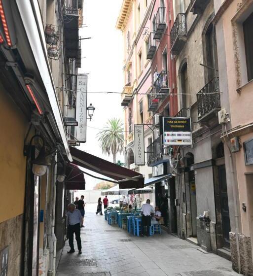 Пансион Izzhome City Heart Rooms