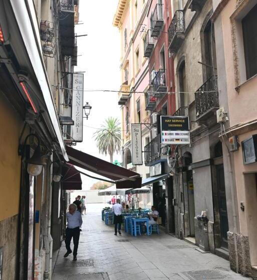 Пансион Izzhome City Heart Rooms