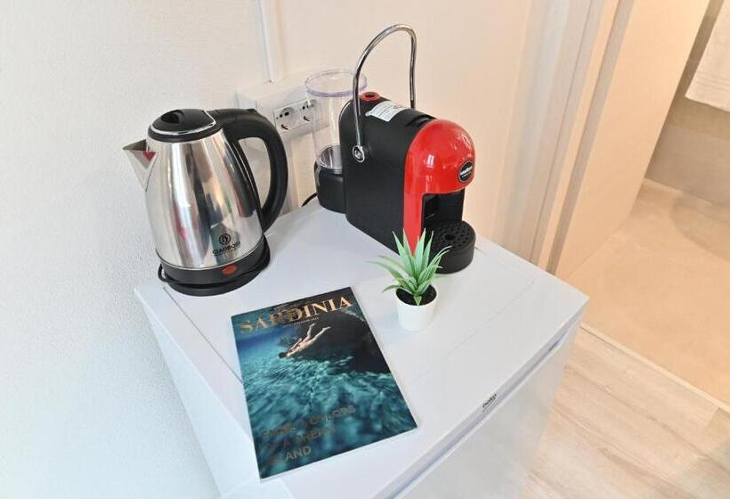 Пансион Izzhome City Heart Rooms