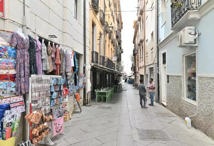 پانسیون Izzhome City Heart Rooms