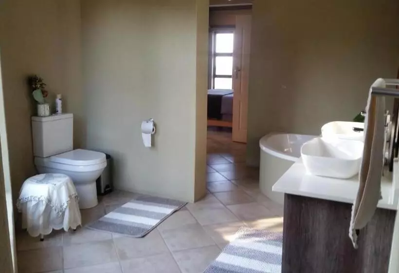 Majatalo Jackal Buzzard Mountain Guesthouse