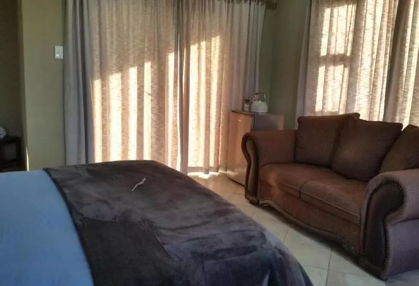 Majatalo Jackal Buzzard Mountain Guesthouse